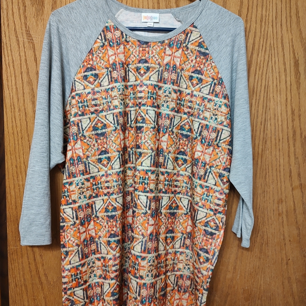 LuLaRoe Randy Tee